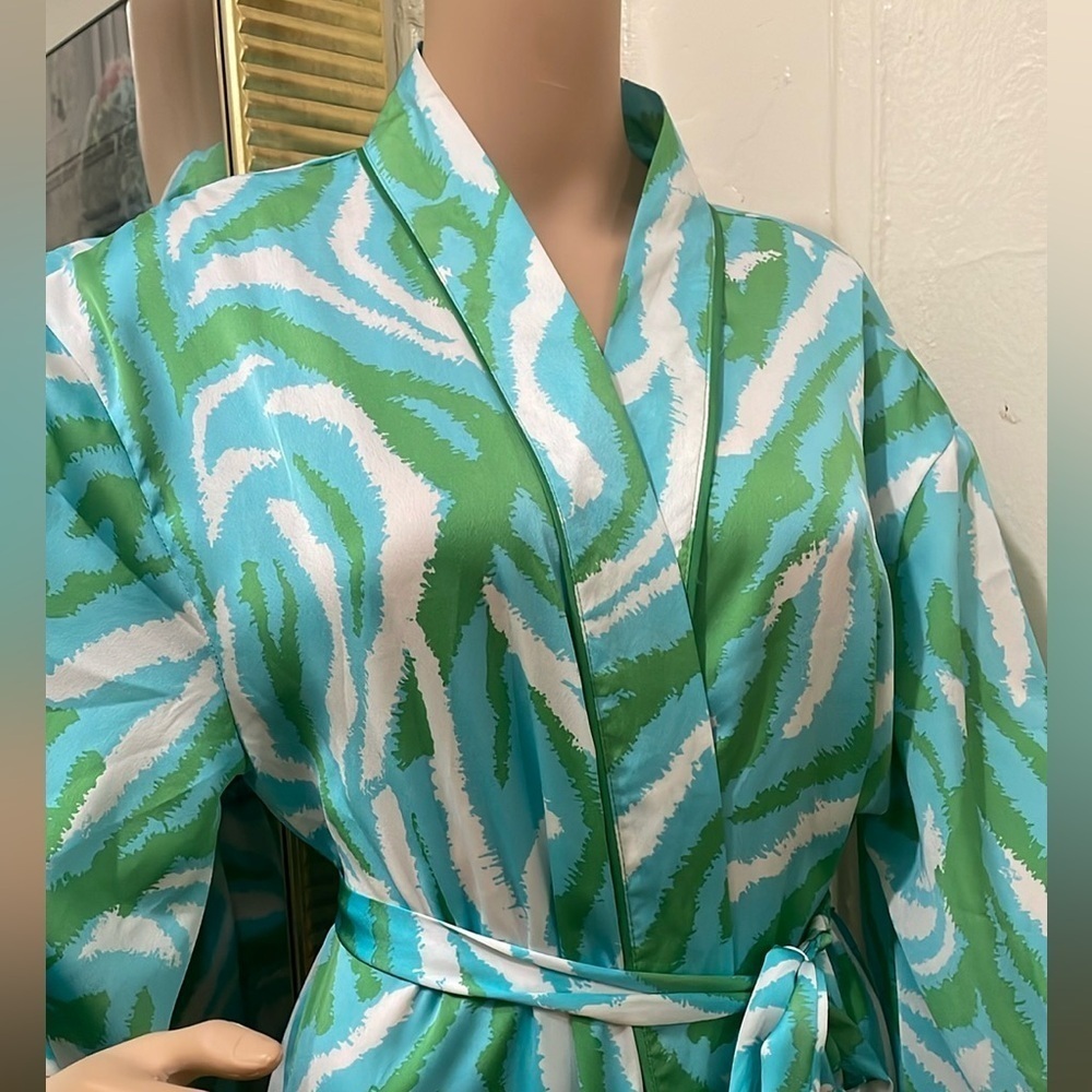 DVF target Diane Von Furstenberg Long satin disco zebra green Robe S - Picture 12 of 13